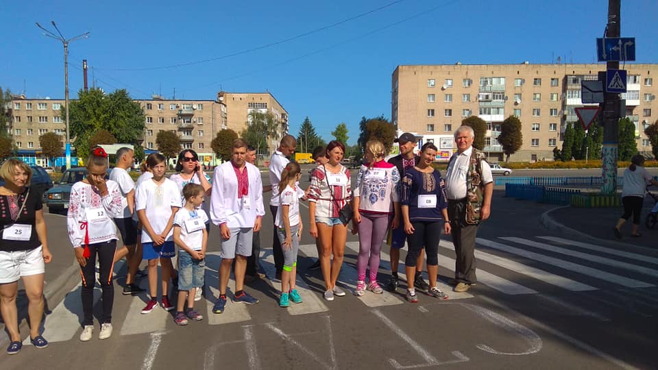 Меняни-патріоти пробігли вулицями міста (Фото)