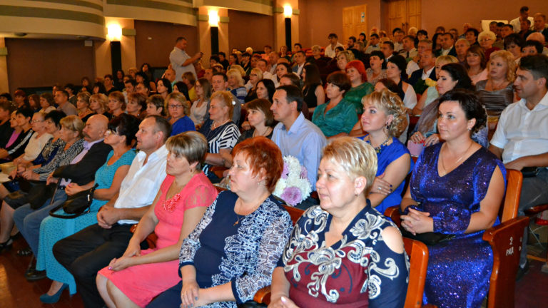 “Копиця” вже 20 років у Ніжині створює м’яку казку. ФОТО