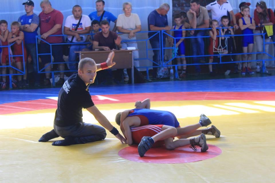 До Ніжина на турнір з вільної боротьби завітала олімпійська чемпіонка (Фото)