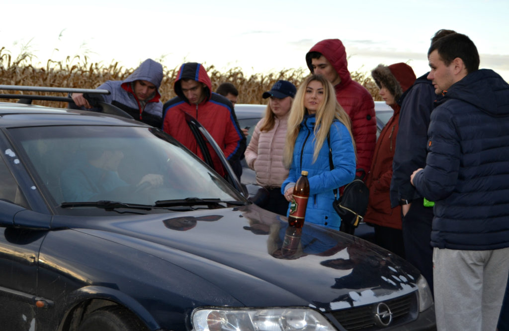 Драг-рейсери на Ніжинщині випробовували свої автомобілі. ФОТО – Новини та дошка оголошень Ніжина