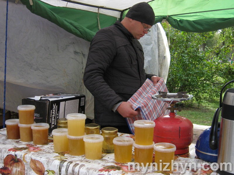 Розпочався Покровський ярмарок. Що вже можна купити?