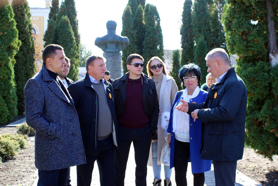 Ніжинський Покровський ярмарок у світлинах. Фото Валерія Кичка. Ч 1