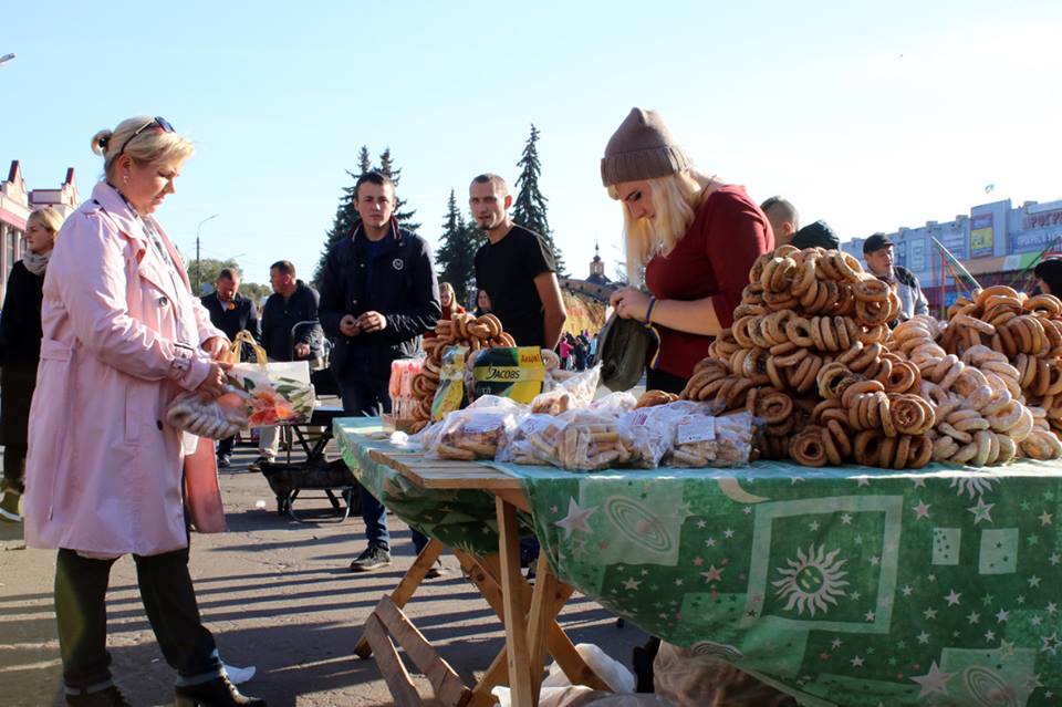 Ніжинський Покровський ярмарок у світлинах. Фото Валерія Кичка. Ч 3