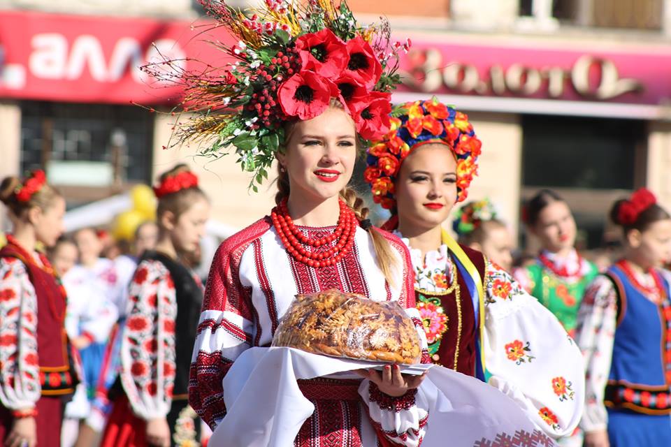 Ніжинський Покровський ярмарок у світлинах. Фото Валерія Кичка. Ч 1