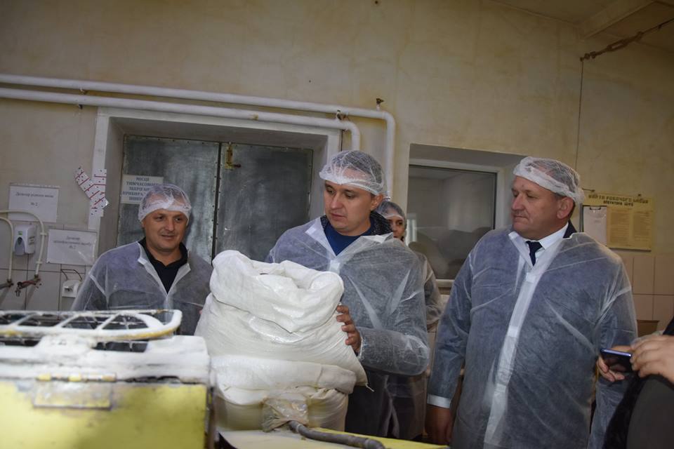Про досягнення, носівські смаколики і ремонт доріг