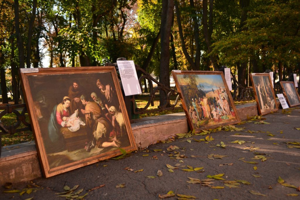 У Ніжині відкрилась унікальна виставка картин на біблійні сюжети