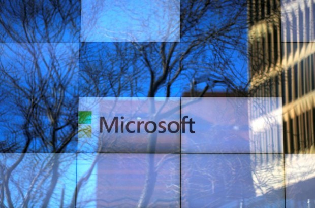 Стало відомо, коли Microsoft може представити розкладний смартфон | УНІАН