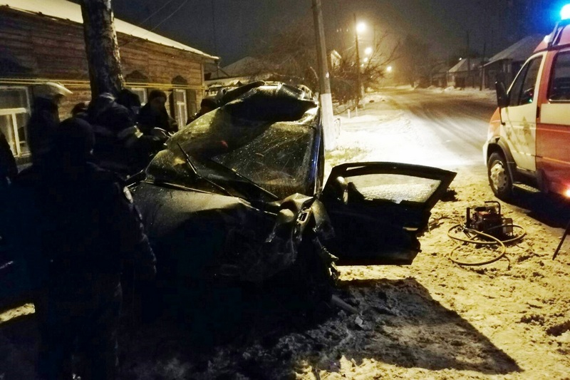 Подробиці ДТП на Василівській: порятунок водія