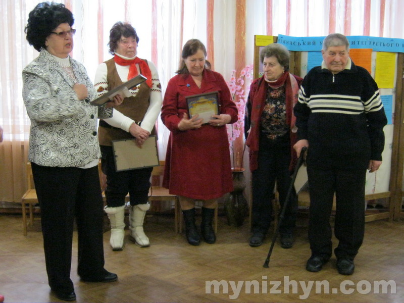 Зустріч у Ніжинському територіальному центрі, що об’єднала три покоління. Фото