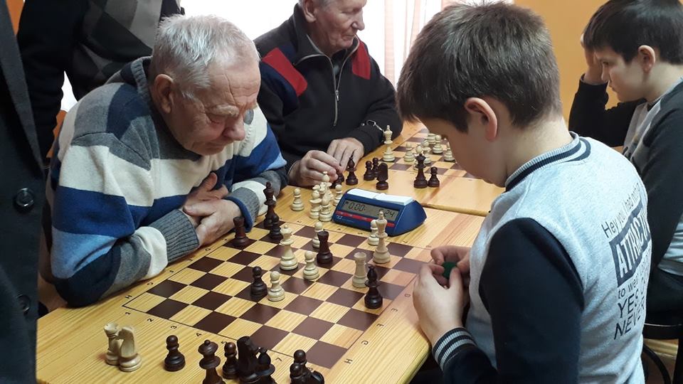 У Чернігові шахісти в командному чемпіонаті боролися за грошовий приз (Фото)