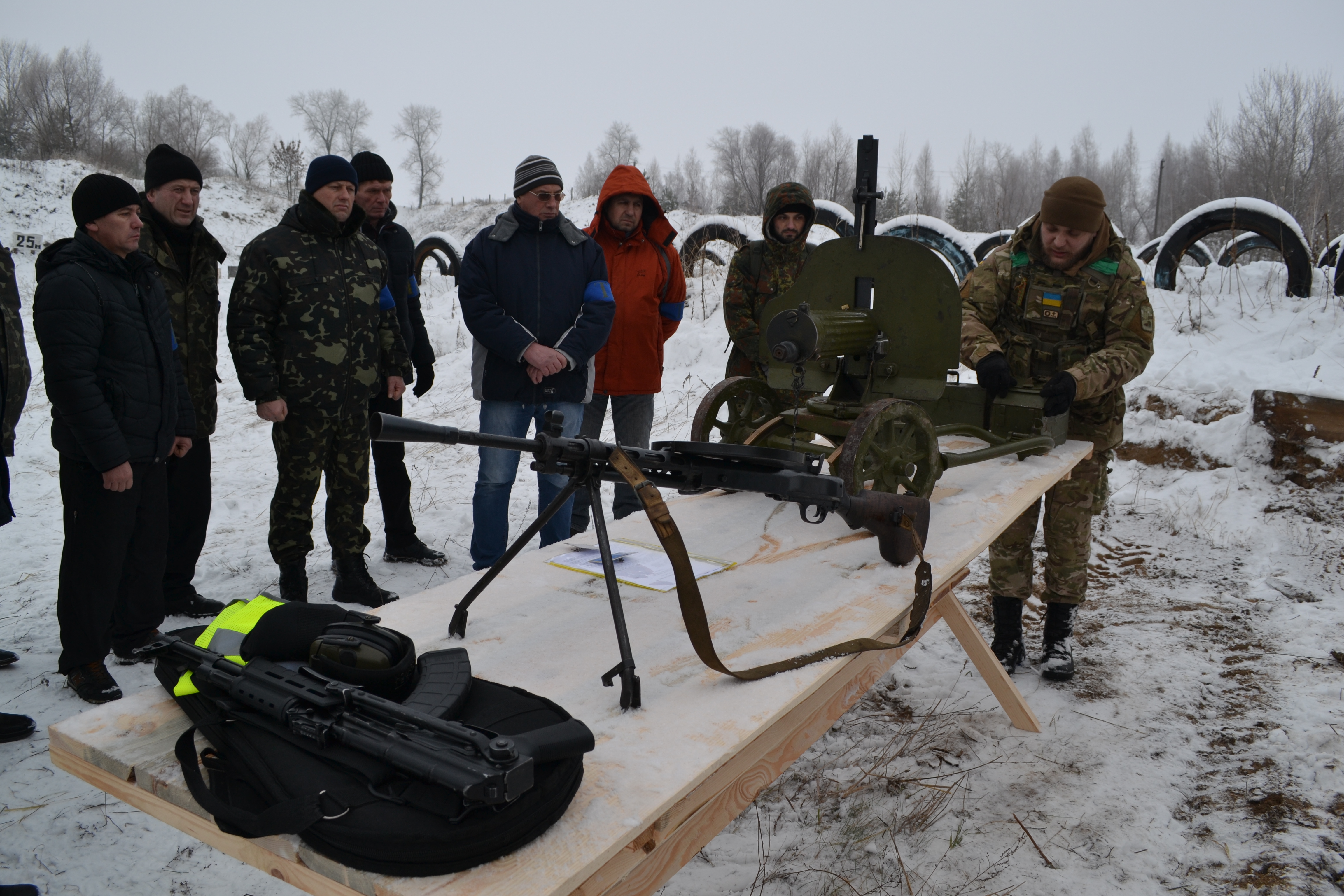 У Ніжині проходять одноденні військові навчання