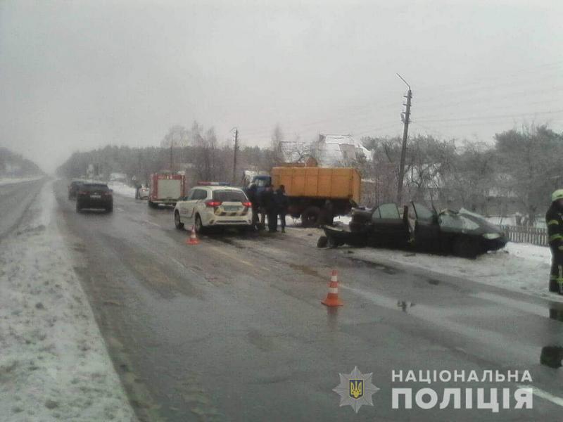 Троє загиблих, двоє у лікарні: моторошна ДТП на трасі Київ-Чернігів