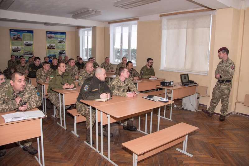 У «Десні» британські інструктори навчають військовослужбовців