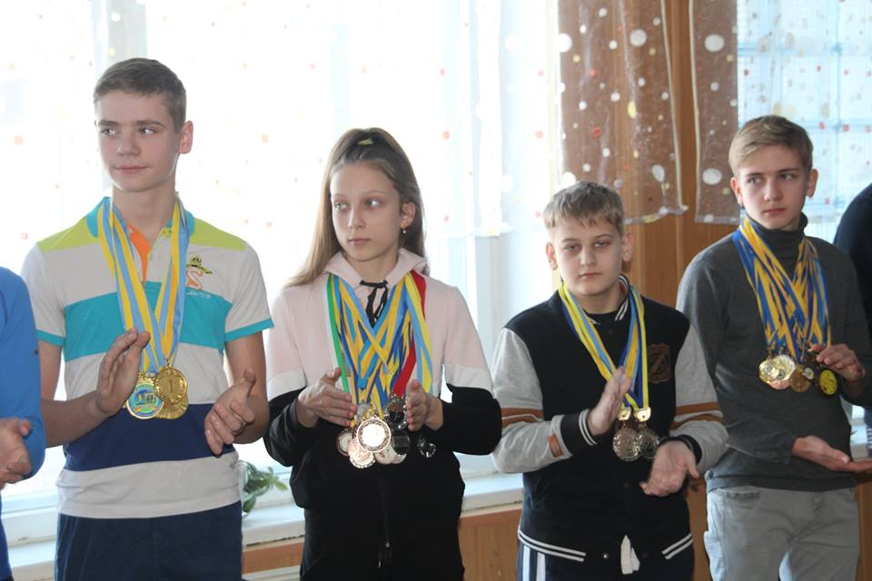 Чемпіон світу з боксу Петро Іванов знову сів за парту рідної гімназії. Фото