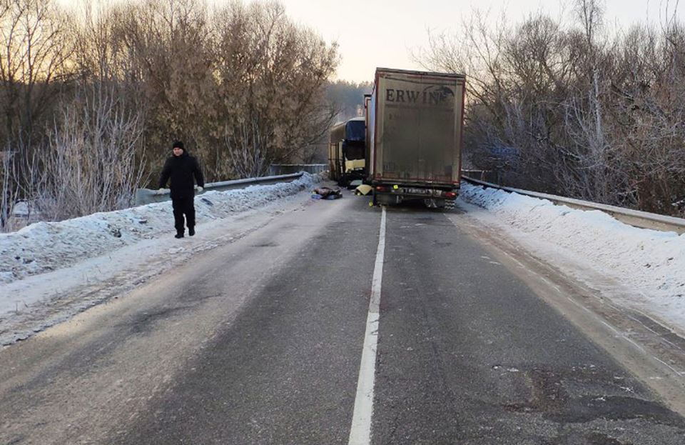 Жахлива ДТП на Чернігівщині: загинули обидва водії