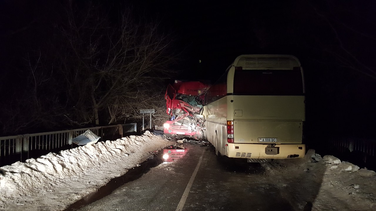 Жахлива ДТП на Чернігівщині: загинули обидва водії