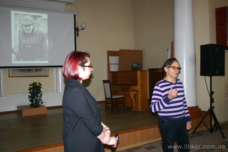 У бібліотеці Короленка відзвітували фотохудожники Чернігівщини (Фото)