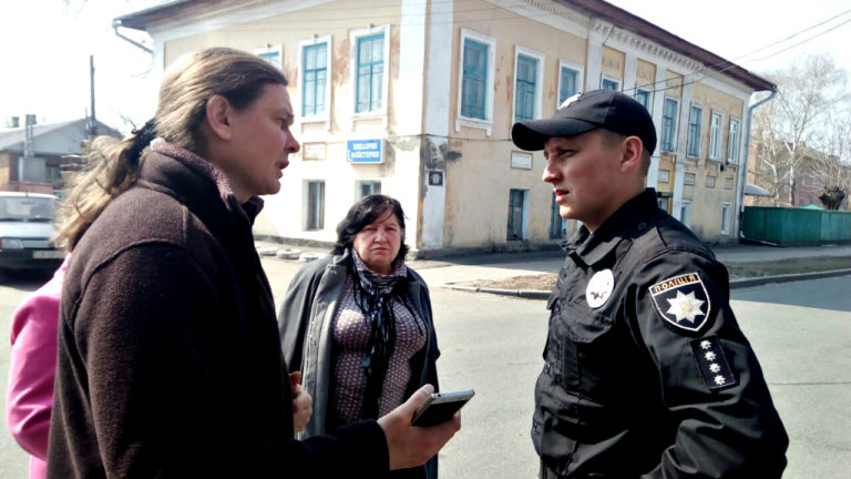 Ніжинці врятували багатовіковий дуб, який хотіли спиляти без дозвільних документів