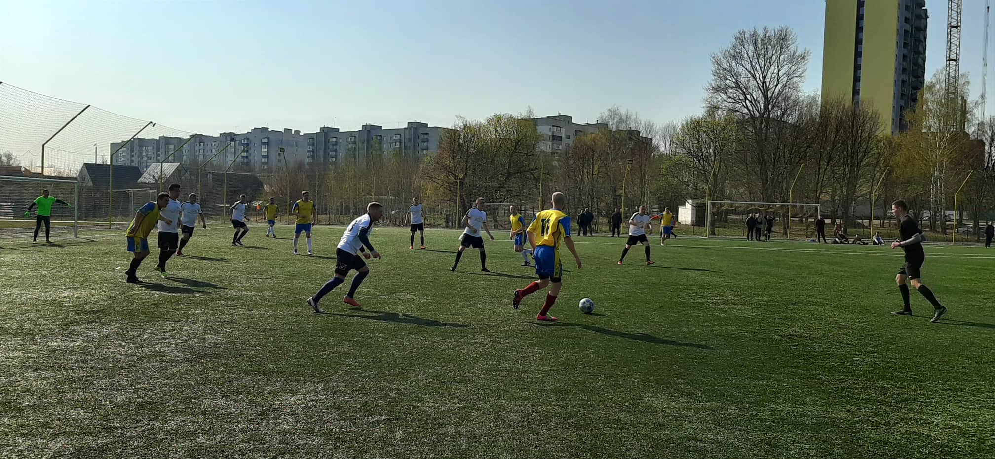У Чернігові розпочався новий сезон ігор з дворового футболу (Фото)
