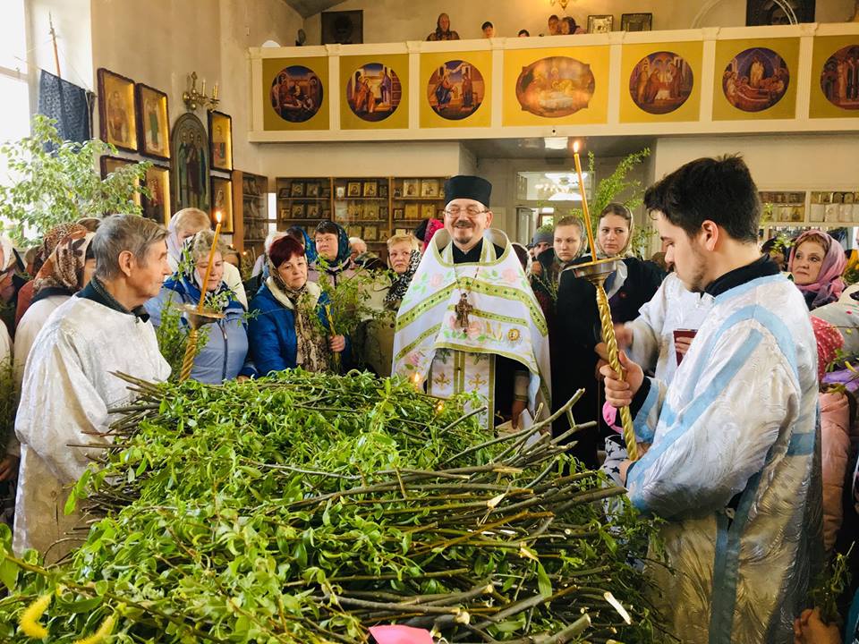 Як ніжинці освячували вербу. Фото