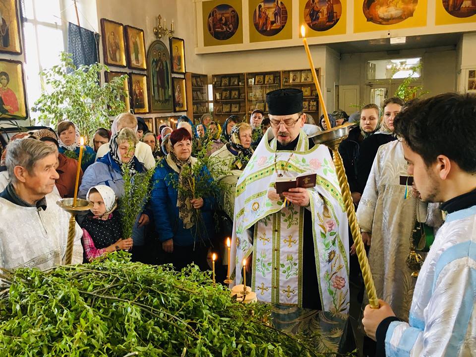 Як ніжинці освячували вербу. Фото