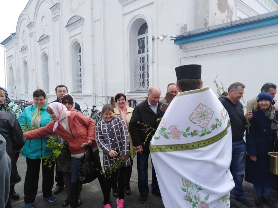 Як ніжинці освячували вербу. Фото