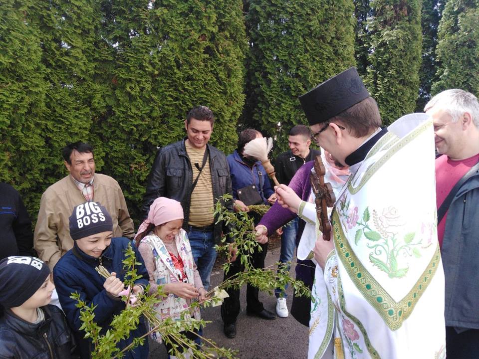 Як ніжинці освячували вербу. Фото