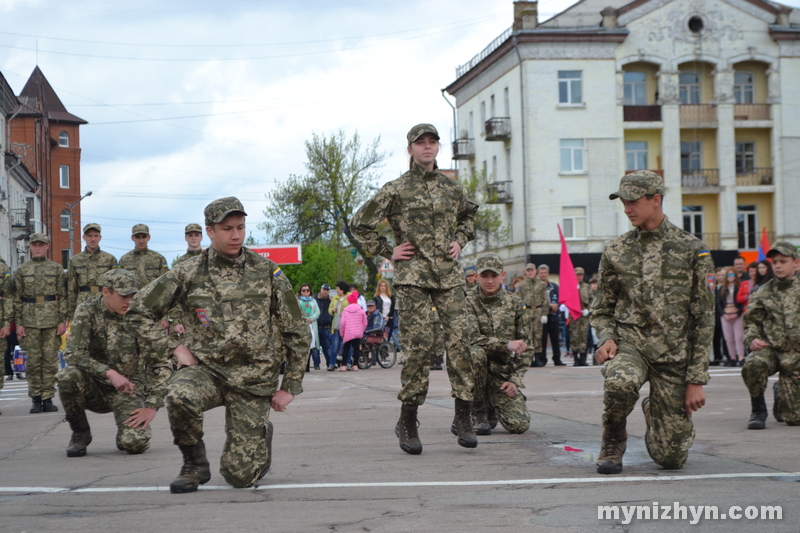 На площі вітали переможців міського етапу військово-патріотичної гри «Джура»