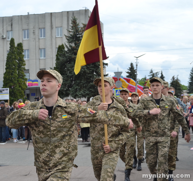 На площі вітали переможців міського етапу військово-патріотичної гри «Джура»