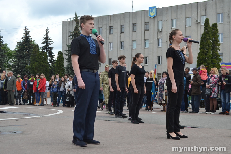 На площі вітали переможців міського етапу військово-патріотичної гри «Джура»