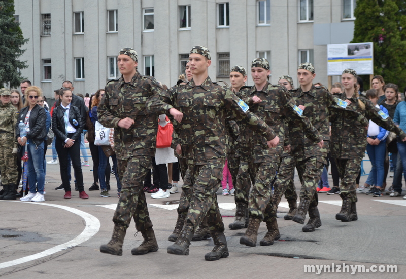 На площі вітали переможців міського етапу військово-патріотичної гри «Джура»