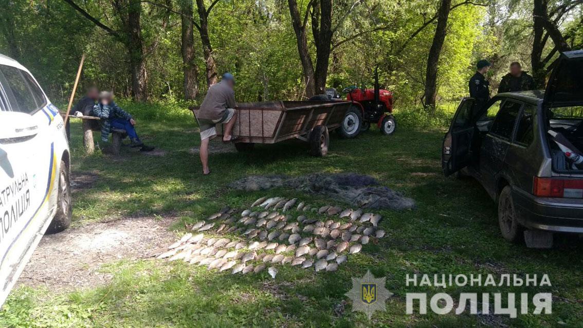 П’ятьох браконьєрів затримали майже з центнером риби