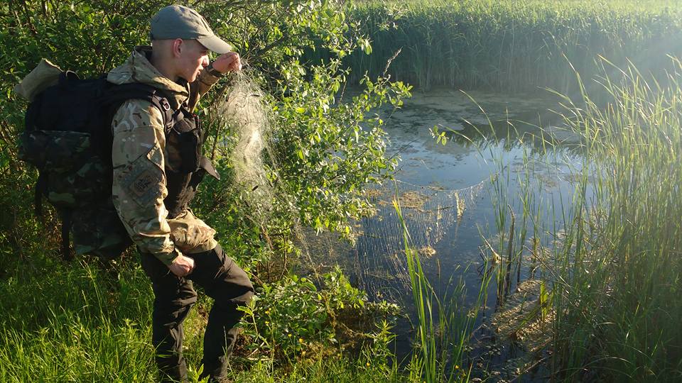 Активісти виявили і знищили браконьєрські сітки на річці Остер