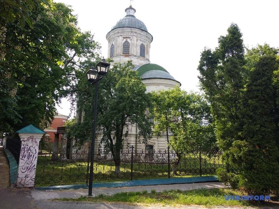 У ніжинському храмі проявляються старовинні розписи - настоятель