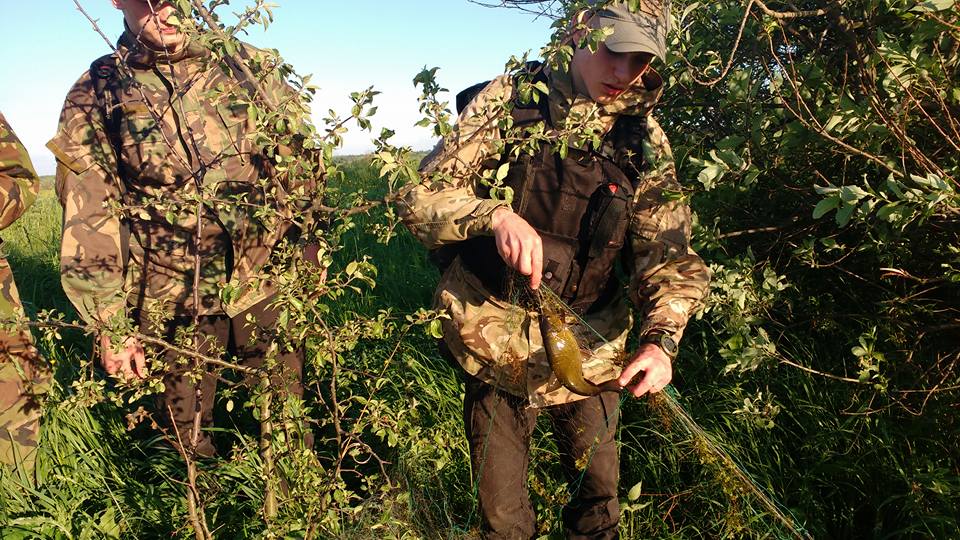 Активісти виявили і знищили браконьєрські сітки на річці Остер