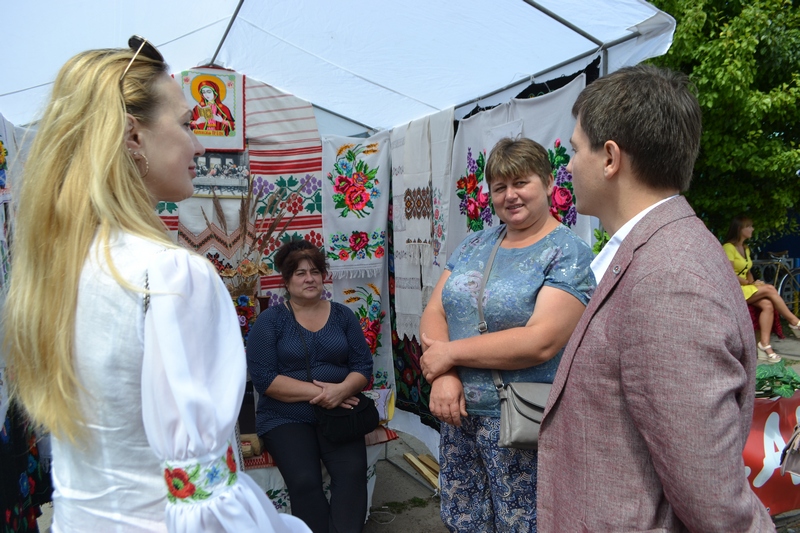 Смачне свято у Лосинівці. Фото