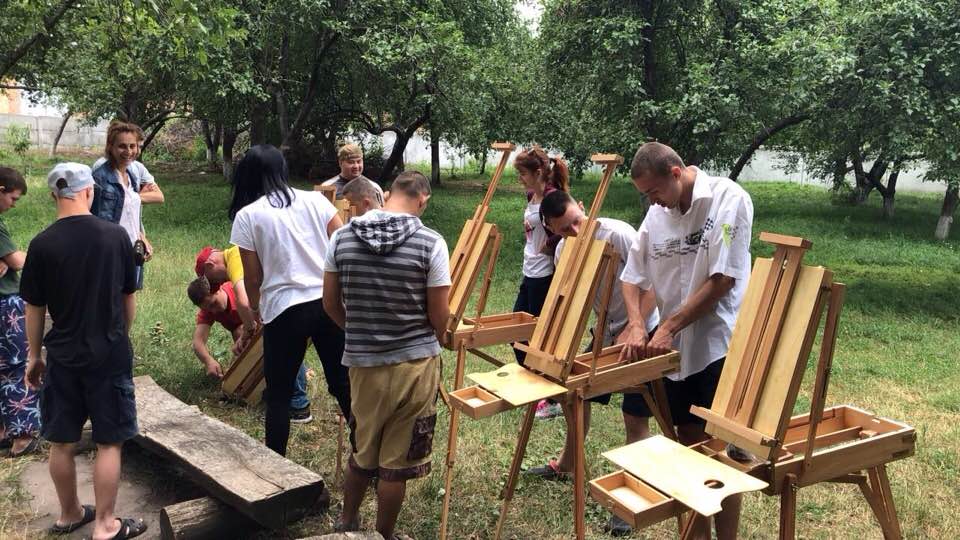 У Ніжинському дитячому будинку-інтернаті з’явилася власна художня майстерня