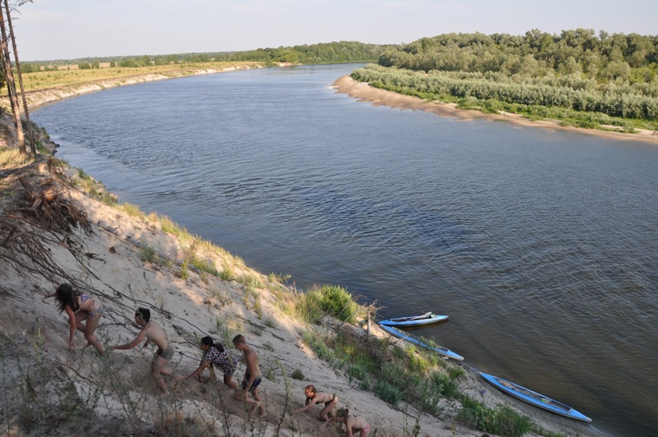 Як юні ніжинські туристи подорожували Сеймом та Десною. Фото