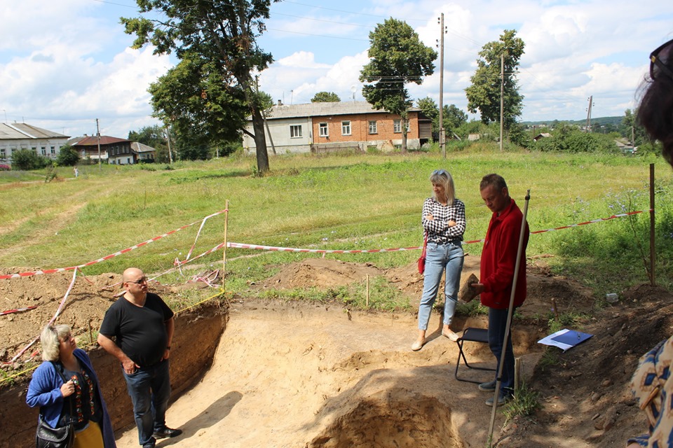 Ніжинські археологи розповіли про свої знахідки у Новгород-Сіверському