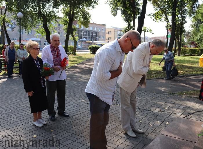 Як у Ніжині відзначили 165-річчя від дня народження Марії Заньковецької. Фото