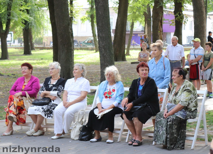 У сквері Гоголя відбулось свято для людей поважного віку. Фото