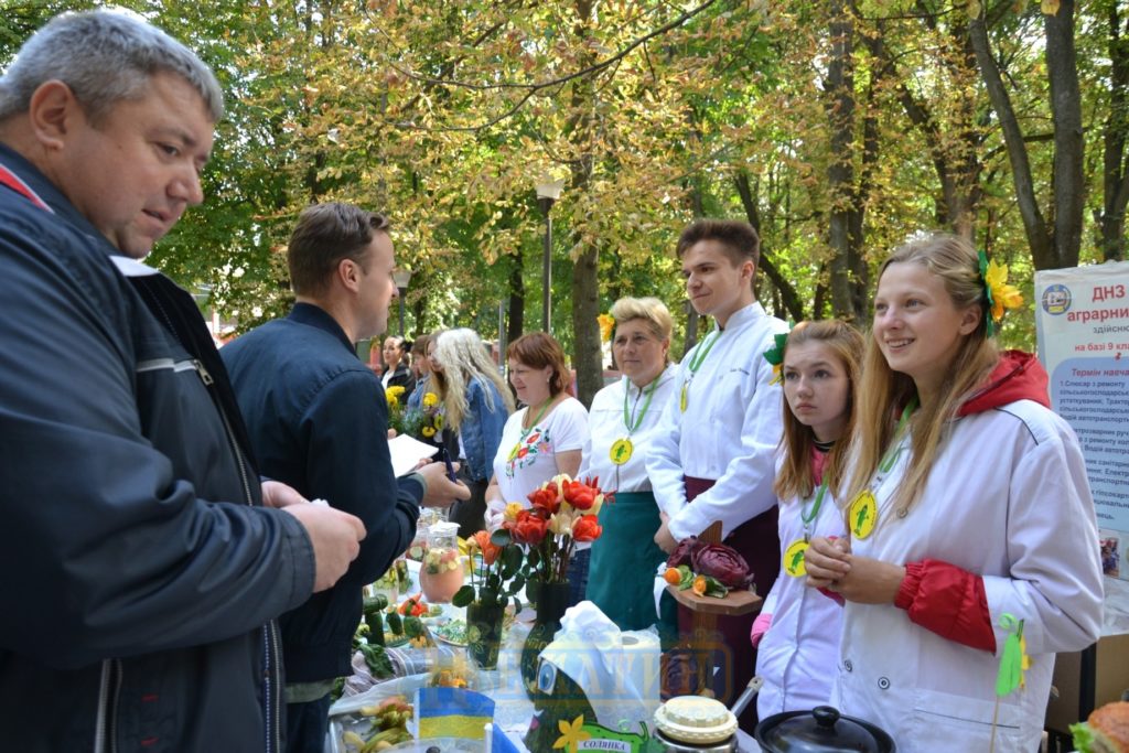 Грандіозний Фестиваль огірка відбувся у Ніжині. ФОТО. Відео – Новини та дошка оголошень Ніжина