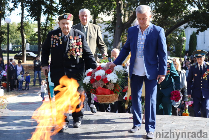 «Тих днів у пам’яті не стерти і сьогодні»: у Ніжині відзначили 76-ту річницю визволення міста