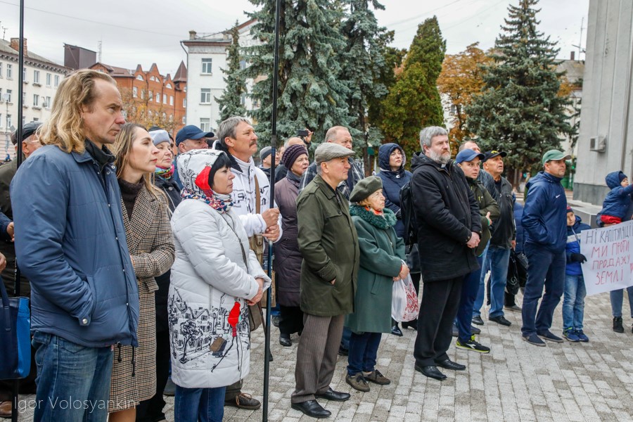 У Ніжині протестують проти «формули Штайнмаєра». Фото