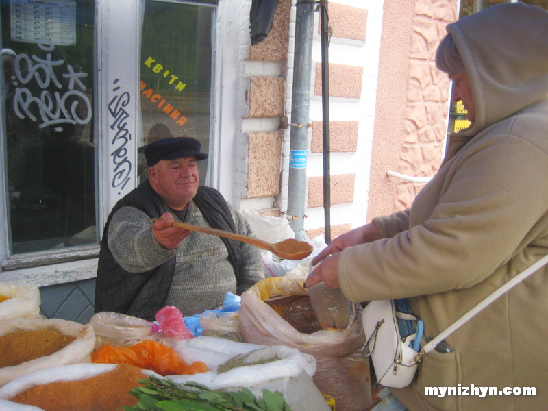 Щедрий грузин Гіві уже привіз до Ніжина запашні спеції