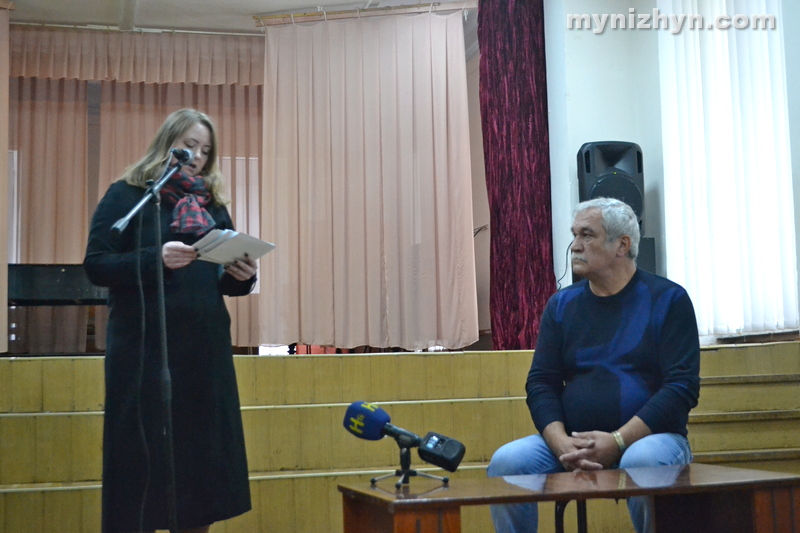 Зустріч із культовим письменником: Василь Шкляр завітав у Ніжин