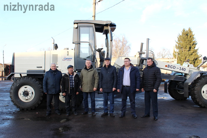 Для Ніжина придбали новий автогрейдер