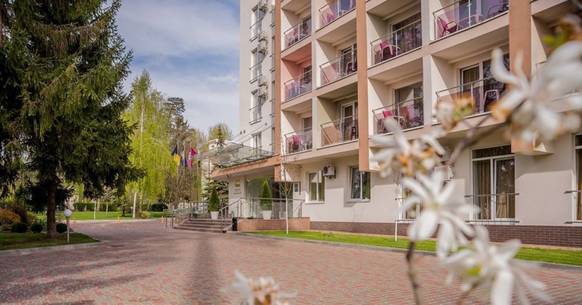 Платна обсервація у Пуща-Водиці: готель не взяв кошти з людей за проживання - Укрaїнa - TCH.ua