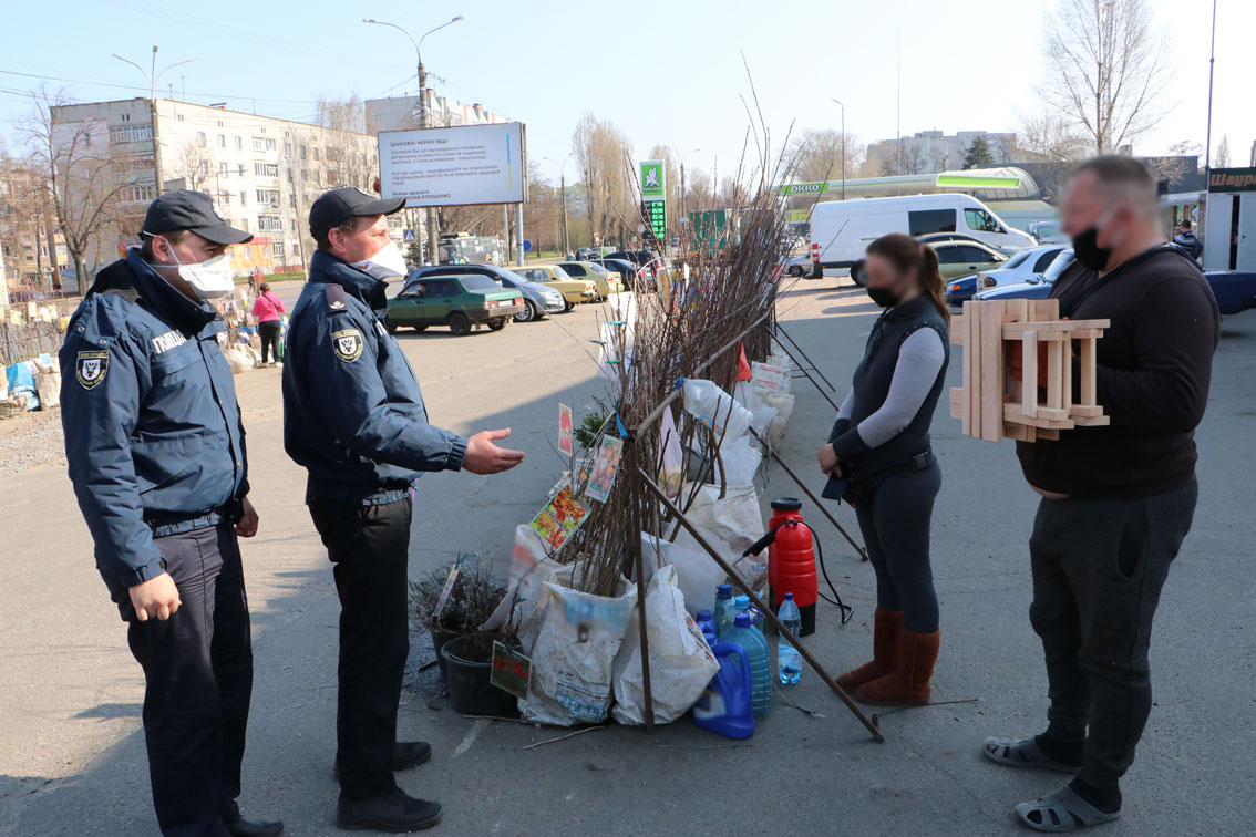 На Чернігівщині поліція проводить рейди з контролю за дотриманням карантинних норм