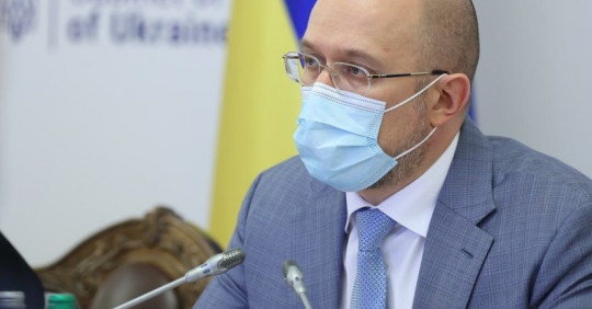 Шмигаль також заявив про важливість вакцинації освітян – Освіта.UA